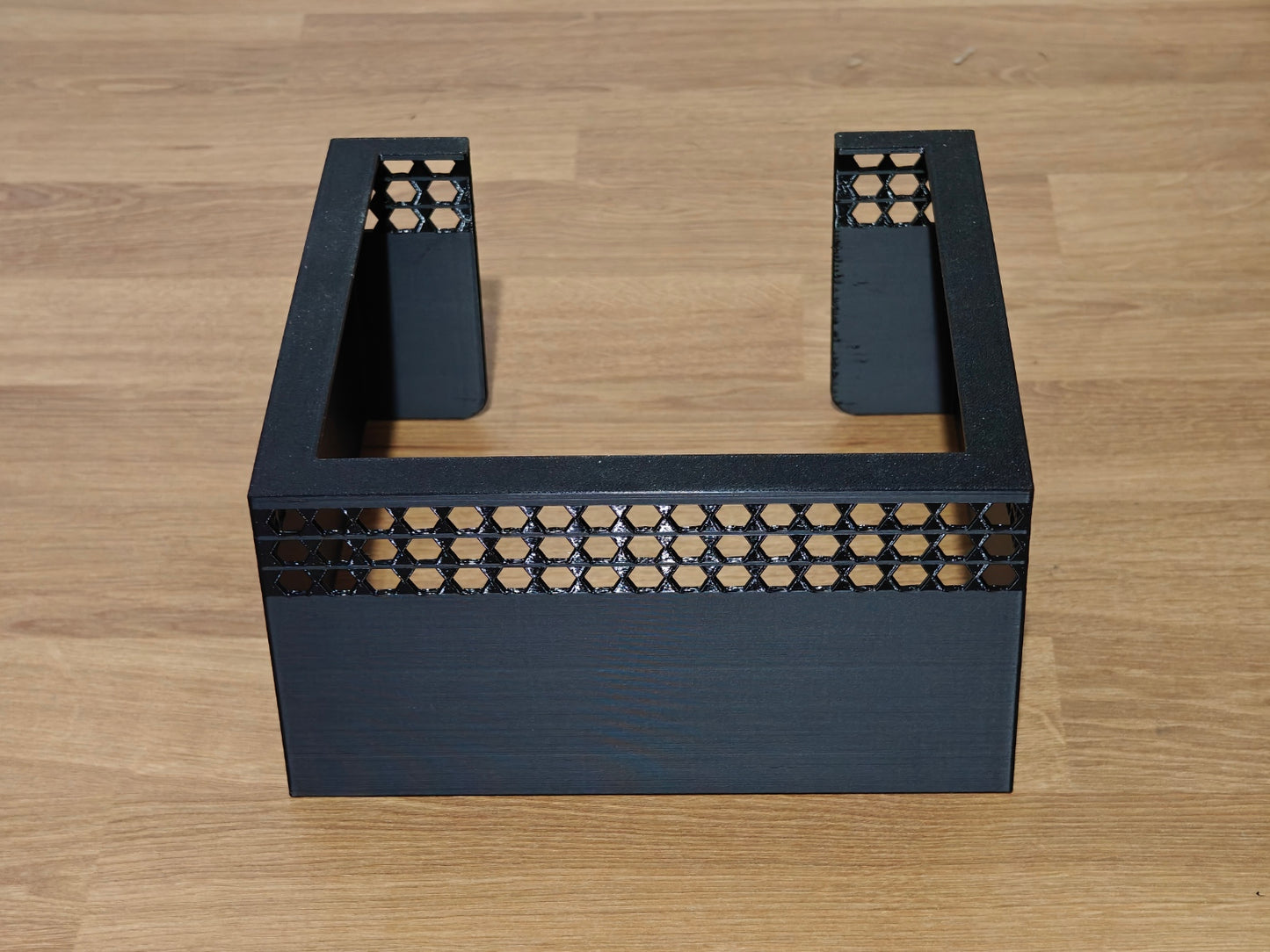 Diffuser shade for Red Sea ReefLED 160 aquarium light – custom accessory to improve light spread and coral health.