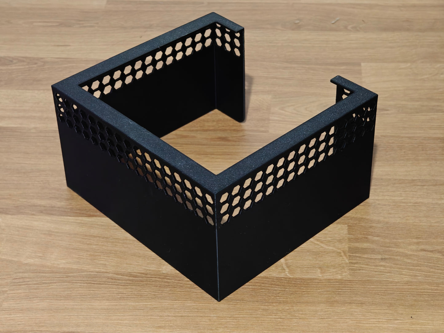 Diffuser shade for Red Sea ReefLED 160 aquarium light – custom accessory to improve light spread and coral health.