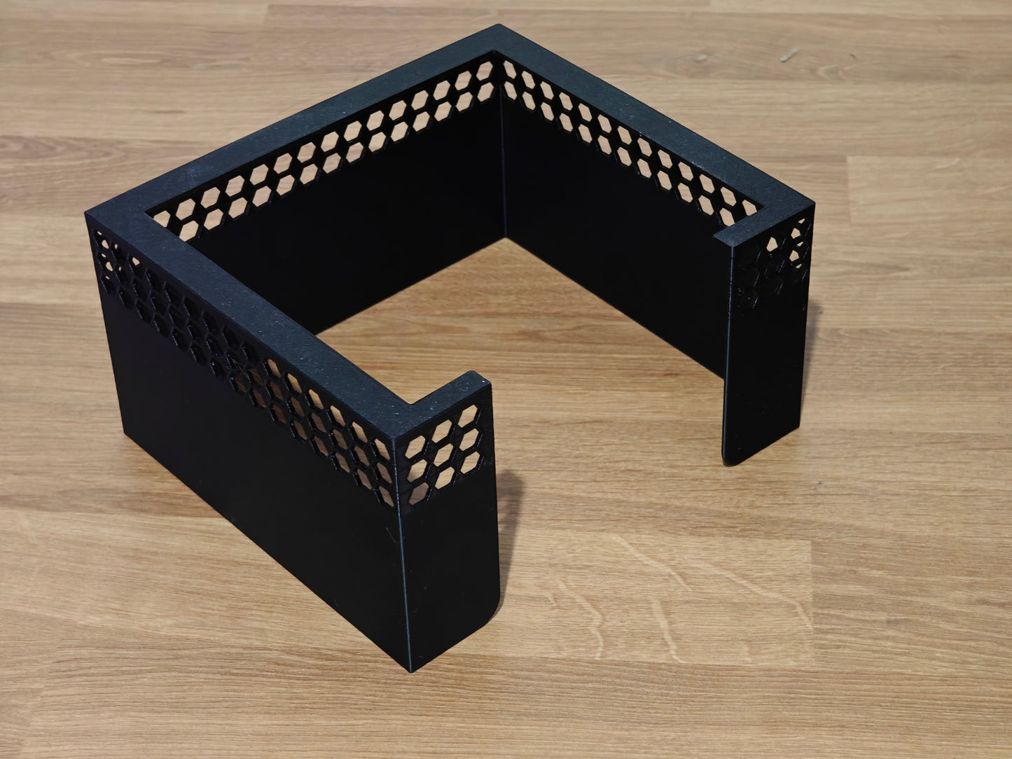 Diffuser shade for Red Sea ReefLED 160 aquarium light – custom accessory to improve light spread and coral health.