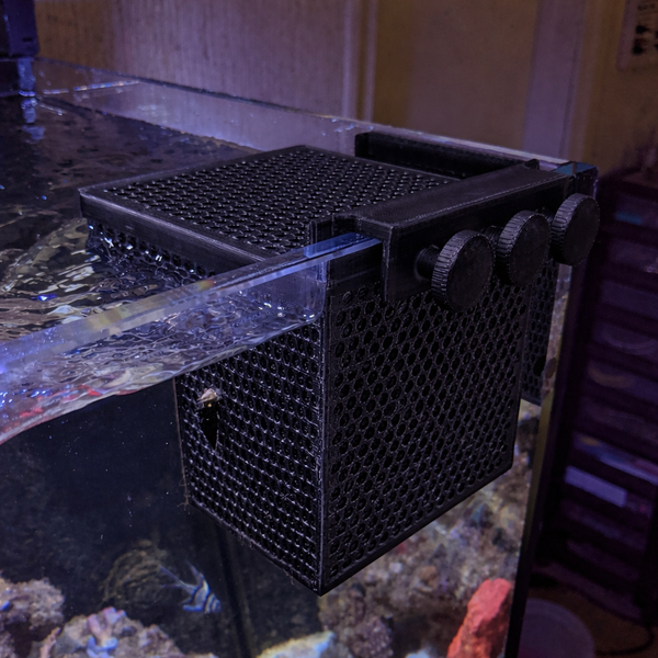 Hang-On Aquarium Fish Acclimation Box – Isolation & Quarantine Chamber