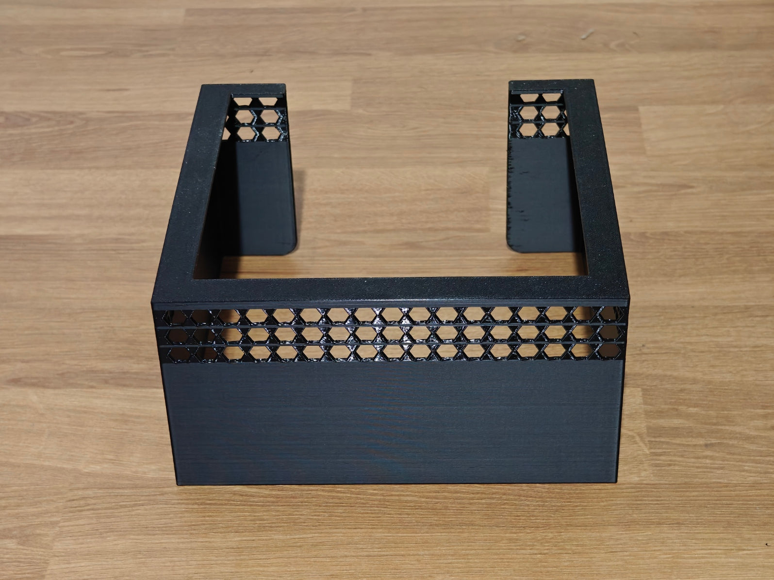 Diffuser shade for Red Sea ReefLED 160 aquarium light – custom accessory to improve light spread and coral health.